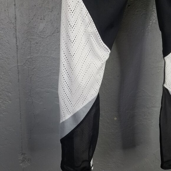 Athleta Precision Leggings Women's XL High Rise 7/8 Black White Perforated Mesh - Picture 8 of 16